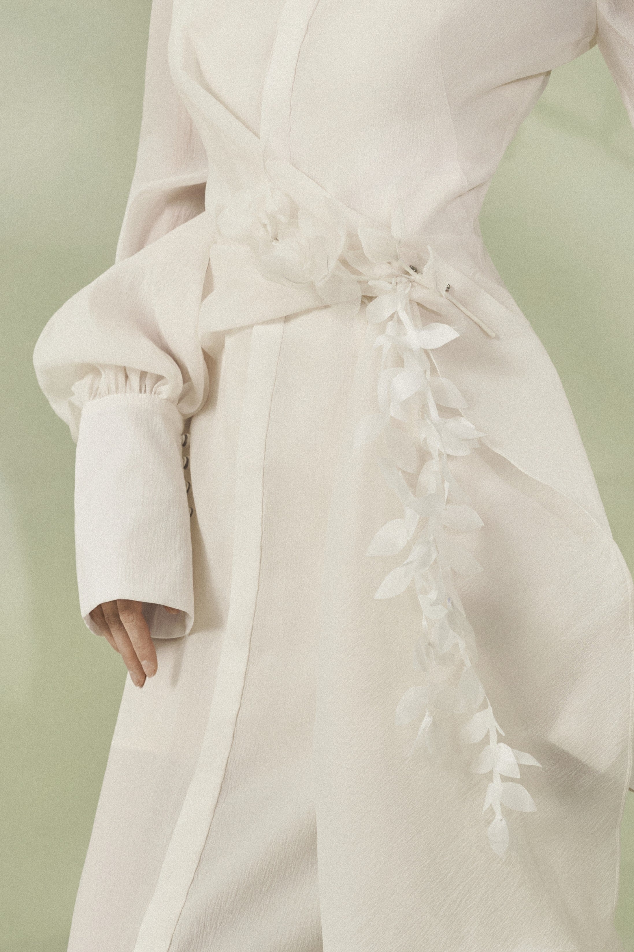 MAGNOLIA ORGANZA Floral Trail