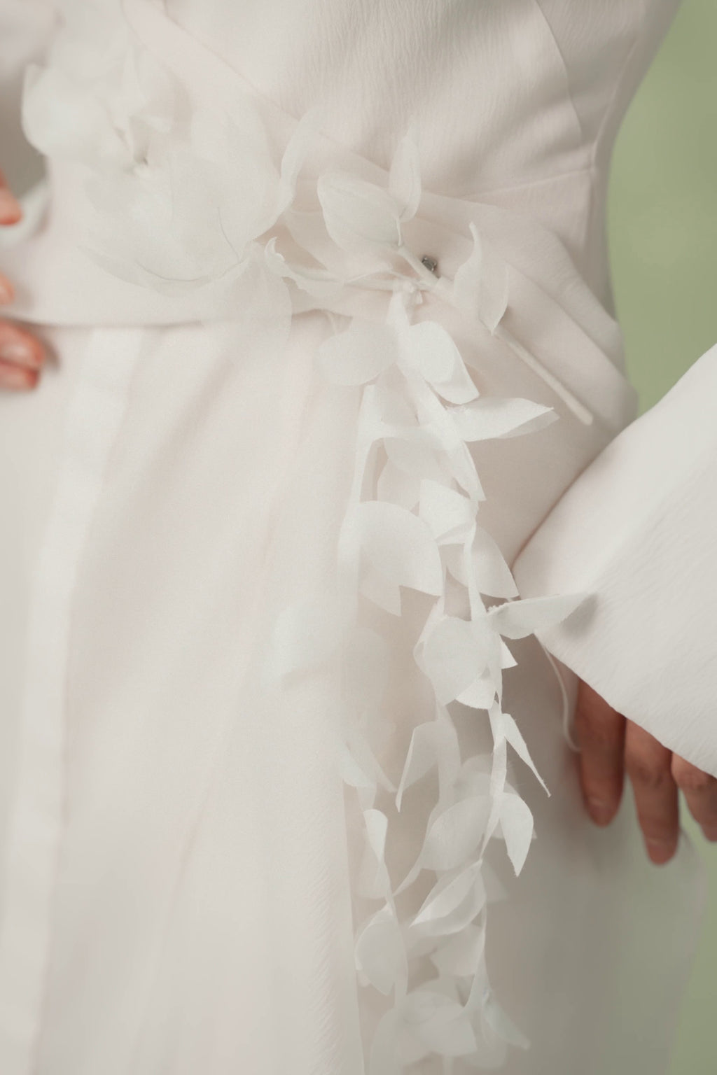 MAGNOLIA ORGANZA Floral Trail