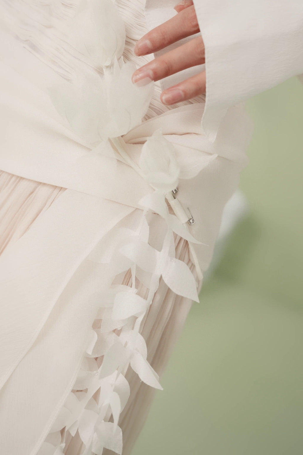 MAGNOLIA ORGANZA Floral Trail
